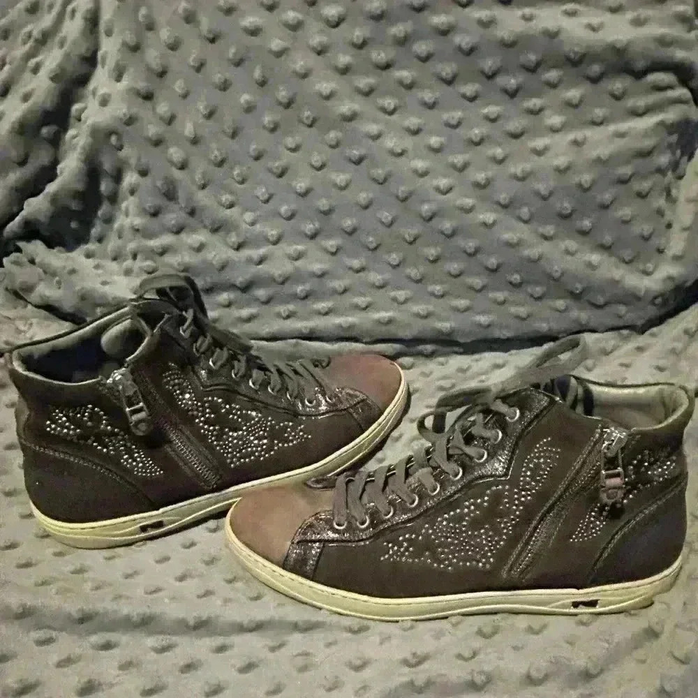 Nero Giardini Gray Studded Leather High Top Sneakers,‎ Size 39